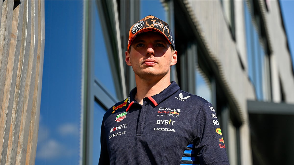  (AP Photo/Denes Erdos) : Dutch Formula One driver Max Verstappen of Red Bull Racing arrives to a media interview in the paddock ahead of the Hungarian Formula One Grand Prix at the Hungaroring racetrack in Mogyorod, near Budapest, Hungary, Thursday, July 18, 2024. The Hungarian F1 Grand Prix is held on Sunday, July 21, 2024.
